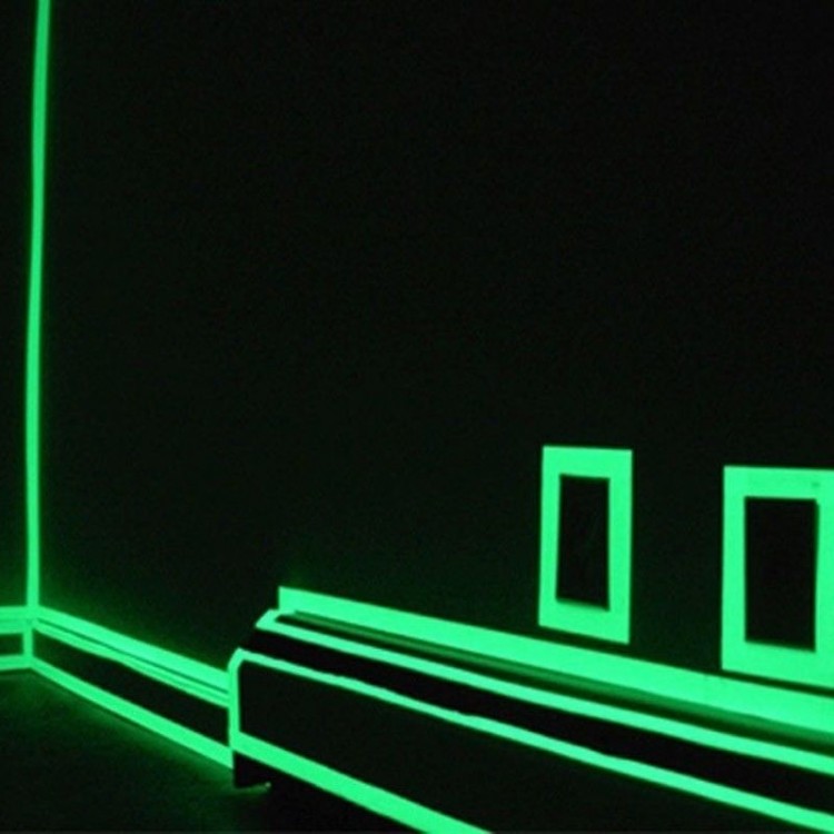 Phosphorescent Strip Tape (400 cm)