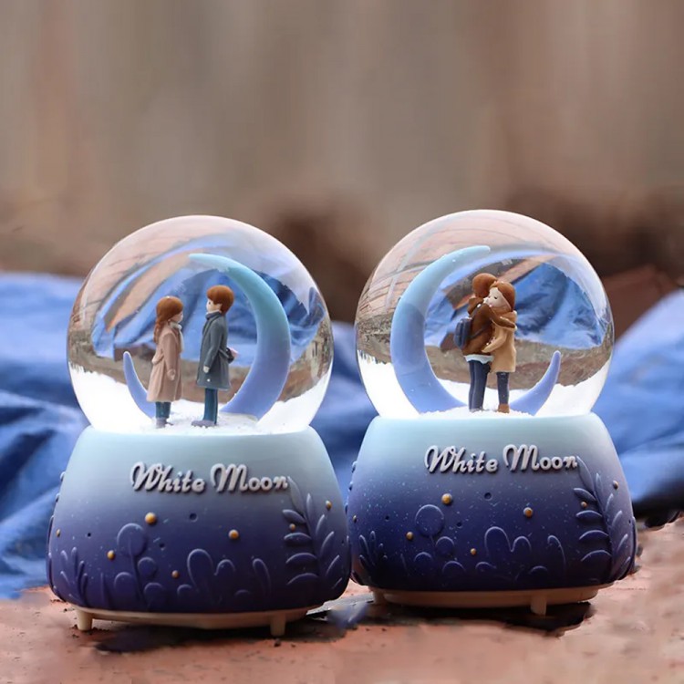 Battery Operated Lighted Snow Globe