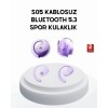 S05 kablosuz kulaklık, gelişmiş teknik özellikleri ve modern tasarımıyla hem fonksiyonel hem de yüksek performanslı bir kullanım sunar. Cihazda bulunan Bluetooth 5.3 teknolojisi, saniyeler içinde kurulan hızlı bağlantı, düşük gecikme ve kesintisiz sinyal 