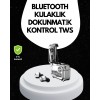 Bu kablosuz kulaklık, IPX5 suya dayanıklılık derecesiyle terlemeye, su sıçramalarına ve yağmura karşı direnç göstererek açık hava kullanımına uygundur. Kulak içi 45° açılı ergonomik yapısı ve yumuşak silikon uçları sayesinde kulağınıza tam oturur, egzersi