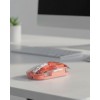 Bluetooth ve USB destekli kablosuz mouse, sessiz çalışma deneyimi sunmak üzere tasarlanmıştır. Sessiz tıklama mekanizması, özellikle ortak alanlarda çalışan kullanıcılar için büyük avantaj sağlar. Şeffaf tasarımı, ürünü görsel olarak da öne çıkarır.Blueto