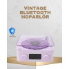 Geçmişin nostaljisini günümüz teknolojisiyle birleştiren bu retro pikap hoparlör, müzik tutkunlarının vazgeçilmezi olacak. Bluetooth, AUX, USB, Type-C ve hafıza kartı girişleriyle her cihazla uyumlu çalışır. 360° ses efektiyle odanın her köşesine güçlü ve