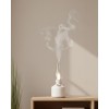 Gaz lambası stilinde tasarlanan bu aromaterapi nemlendirici, klasik ve modern çizgileri bir araya getirir. Nano mist teknolojisi sayesinde ortam havasını dengeli şekilde nemlendirir.280 ml haznesi uzun süreli kullanım sağlar. Aromaterapi yağları ile deste
