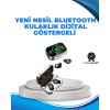 Yeni nesil kablosuz kulaklıkların en önemli farklarından biri olan akıllı ekranlı şarj kutusu, hem kulaklıkların hem de kutunun pil seviyesini anlık olarak gösterir. Üç dijital ekranı sayesinde şarj durumunu kolayca takip edebilir, ne zaman şarj etmeniz g