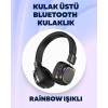 Gelişmiş ses sürücüleri ile net tizler, dengeli midler ve güçlü baslar sunan bu kulaklık, her müzik türünde tatmin edici bir performans sergiler. İster klasik, ister elektronik müzik dinleyin, detayları kaçırmadan kaliteli ses deneyimi yaşarsınız. Film ve