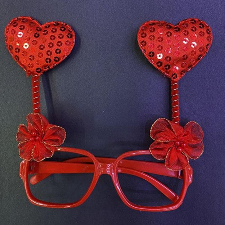 Red Colored Heart Figured Glassless Metalized Party Glasses