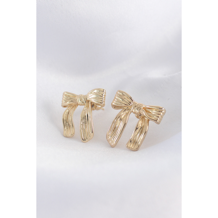 Pirinç Gold Renk Çizgi Detay Fiyonk Küpe 5886