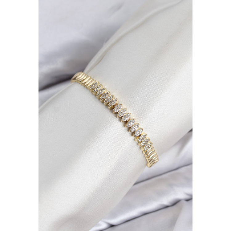 CM Arpa Model Zirkon Taşlı VIP Seri Gold Renk Pirinç Kadın Bileklik 5886