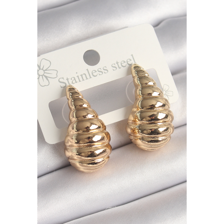 Pirinç Gold Renk İşlemeli Damla Model Kadın Küpe 5886