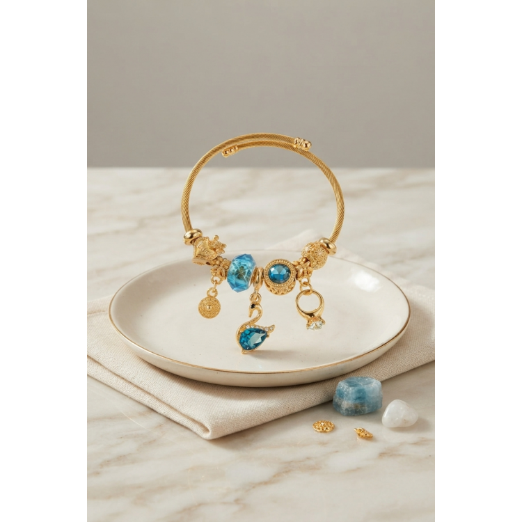 Mavi Kuğu Model Gold Renk Charmlı Bileklik 5886