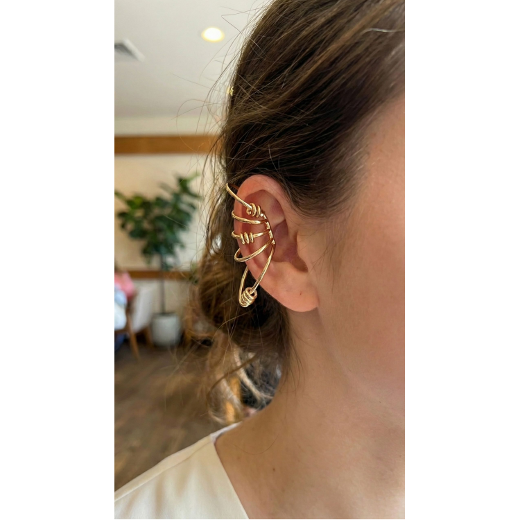Pirinç Halkalı Model Gold Renk Kıkırdak Küpe 5886