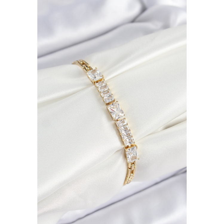 Xuping Pirinç Parçalı Su Yolu Model Gold Renk Kadın Bileklik 5886