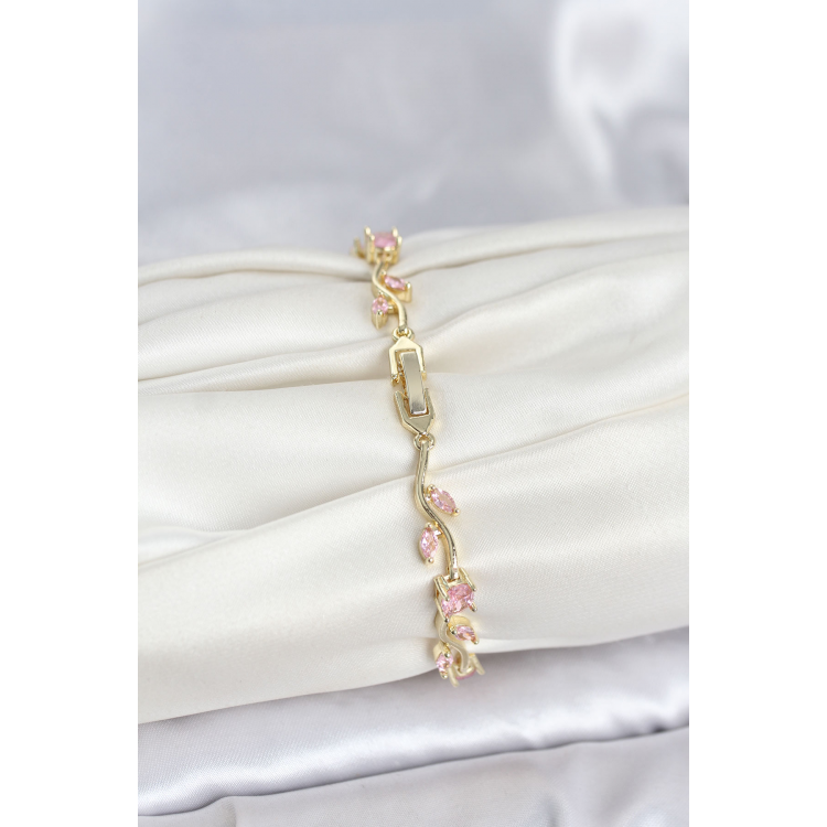 Pirinç Gold Renk Pembe Zirkon Taşlı Çiçek Model Kadın Bileklik 5886