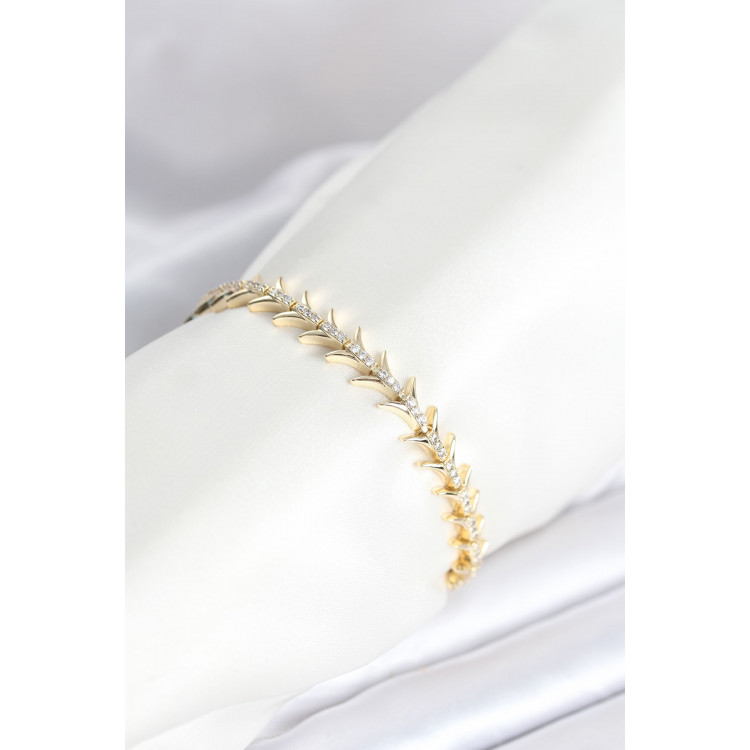 Pirinç Gold Renk Balık Sırtı Model Zirkon Taşlı Kadın Bileklik 5886