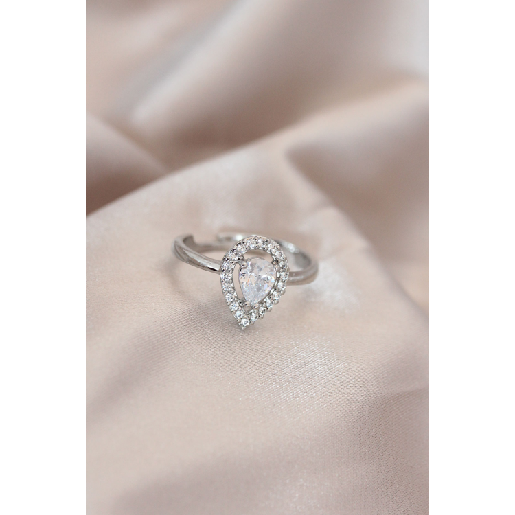 Ayarlamalı Silver Renk Metal Zirkon ve Kristal Taşlı Damla Model Yüzük 5886