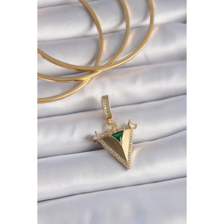 Pirinç Gold Renk Zirkon Taşlı 3D Üçgen Model Ajda Charm 5886