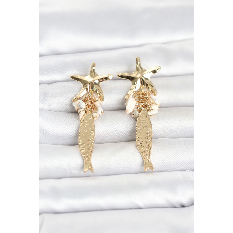 Deniz Yıldızı ve Balık Detaylı Krem Taşlı Gold Renk Kadın Küpe 5886