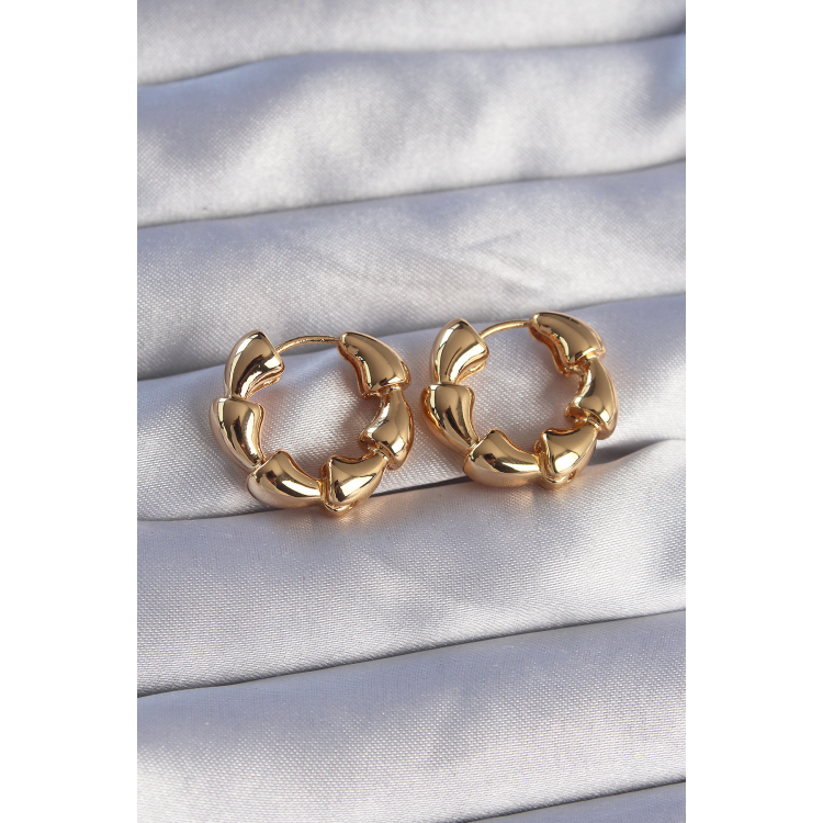 Pirinç Gold Renk Damla Kıvrım Tasarımlı Halka Küpe 5886