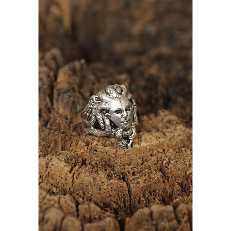 Adjustable Gold-Coloured Metal Zircon and Crystal Stone Oval Model Ring - TJ-BYK2078 Adjustable Gold-Coloured Metal Zircon and Crystal Stone Oval Model Ring - TJ-BYK2078