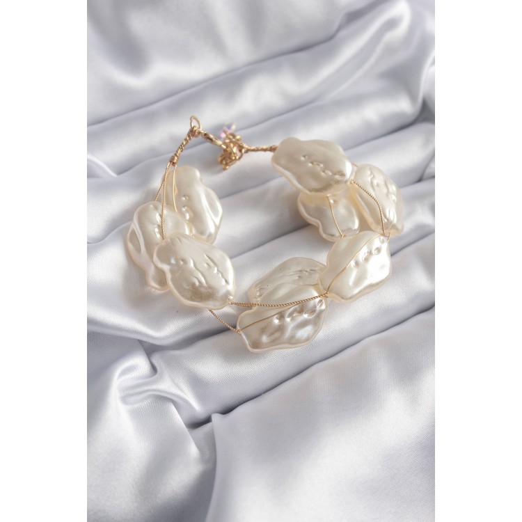 Gold Color Multi-Pearl Model Women's Bracelet - TJ-BB5749 Gold Color Multi-Pearl Model Women's Bracelet - TJ-BB5749