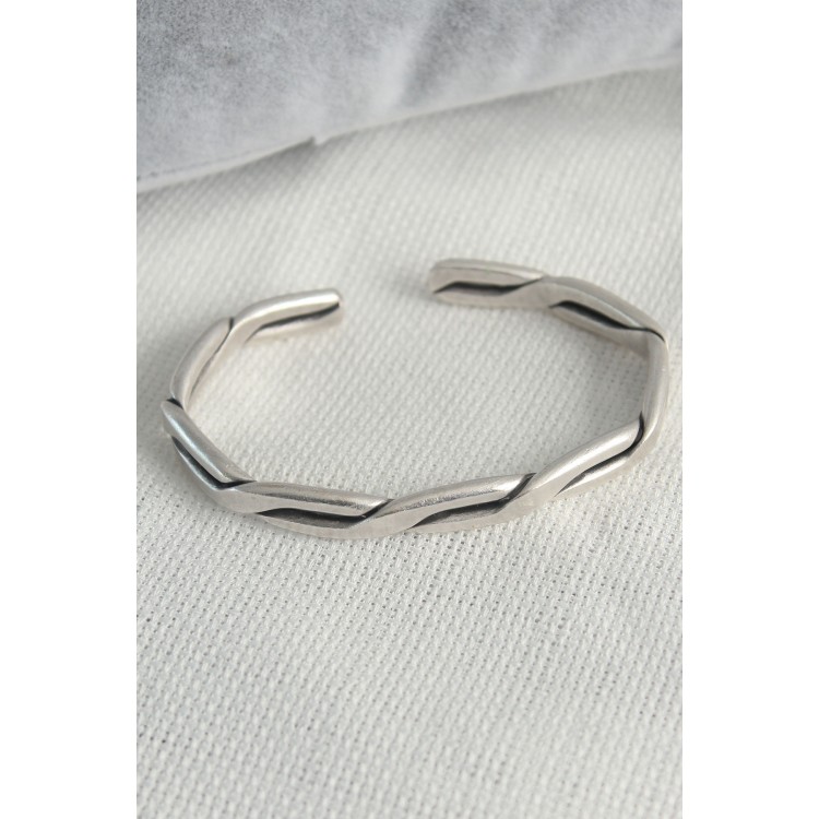 Otantik Gümüş Renk Motif İşleme Plaka Erkek Bileklik - TJ-EB3618