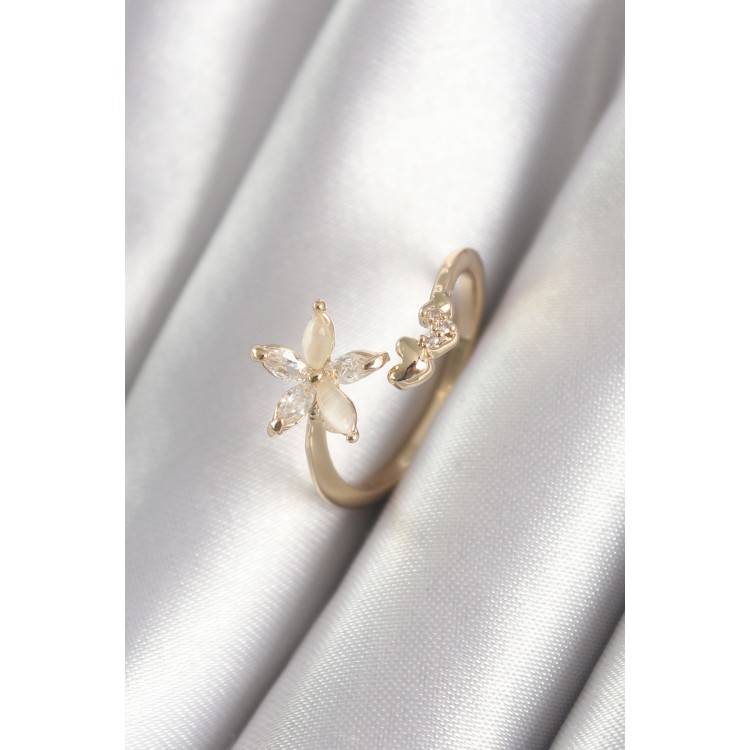 Gold-Colored Zircon Stone Flower Design Heart Detail Women's Ring - TJ-BYK3069