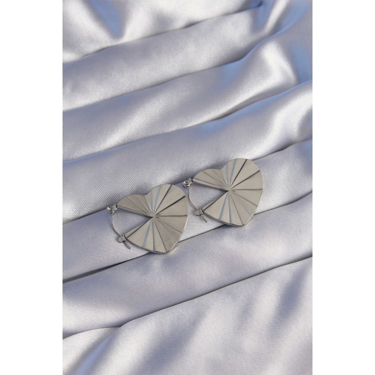 316L Stainless Steel Silver-Tone Striped Plate Design Heart Earrings - TJ-BKP9041