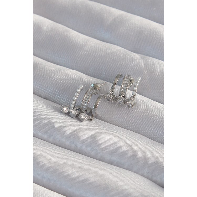 Pirinç Gümüş Renk İncili Çoklu Zirkon Taşlı Yarım Halka Küpe - TJ-BKP9316 Pirinç Gümüş Renk İncili Çoklu Zirkon Taşlı Yarım Halka Küpe - TJ-BKP9316