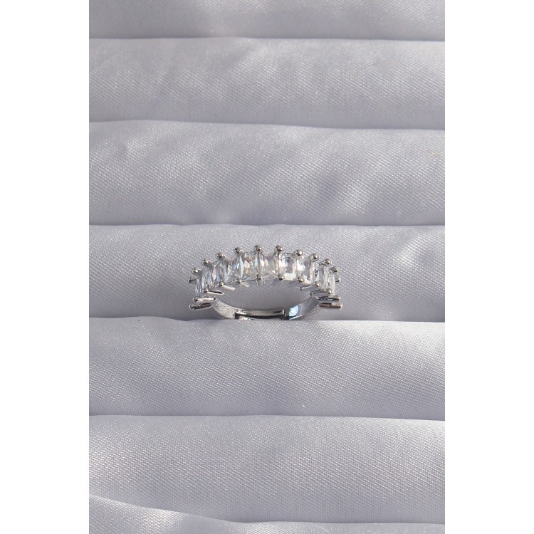 Pirinç Ayarlamalı Gümüş Renk Baget Taşlı Su Yolu Yüzük - TJ-BYK3286 Pirinç Ayarlamalı Gümüş Renk Baget Taşlı Su Yolu Yüzük - TJ-BYK3286