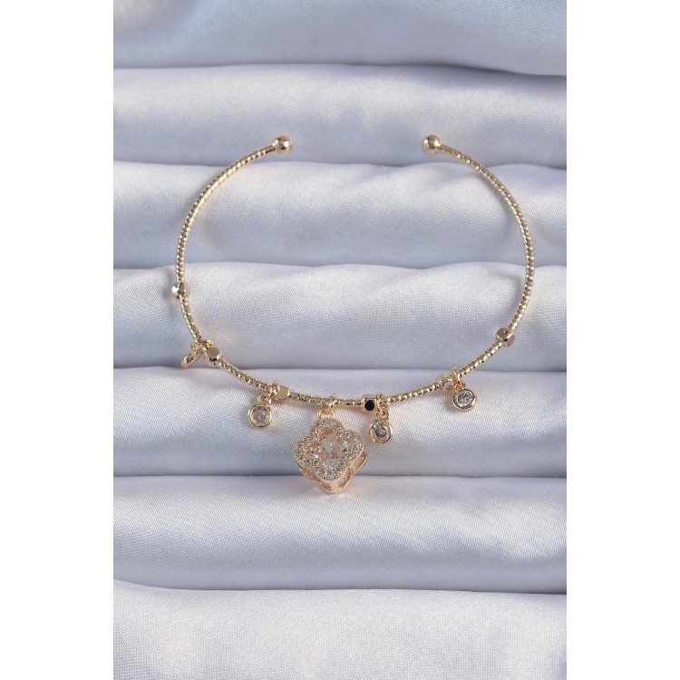 Pirinç Altın Renk Zirkon Taşlı Yonca Model Charm Bileklik - TJ-BB6327 Pirinç Altın Renk Zirkon Taşlı Yonca Model Charm Bileklik - TJ-BB6327