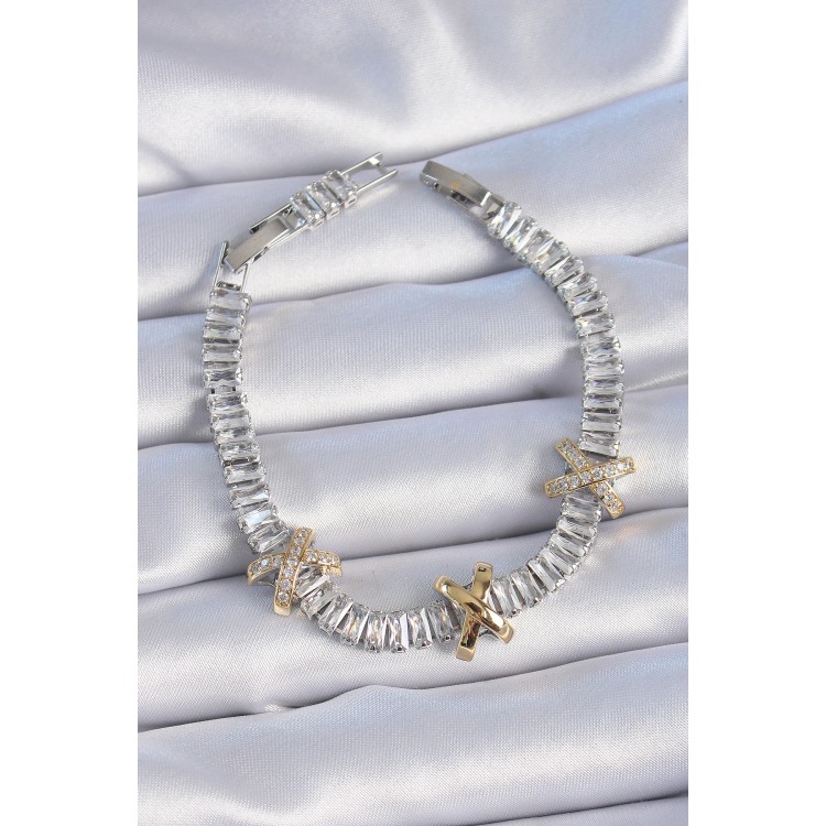 Pirinç Gümüş Renk Taşlı Su Yolu Model VİP Seri Kadın Bileklik - TJ-BB6402 Pirinç Gümüş Renk Taşlı Su Yolu Model VİP Seri Kadın Bileklik - TJ-BB6402