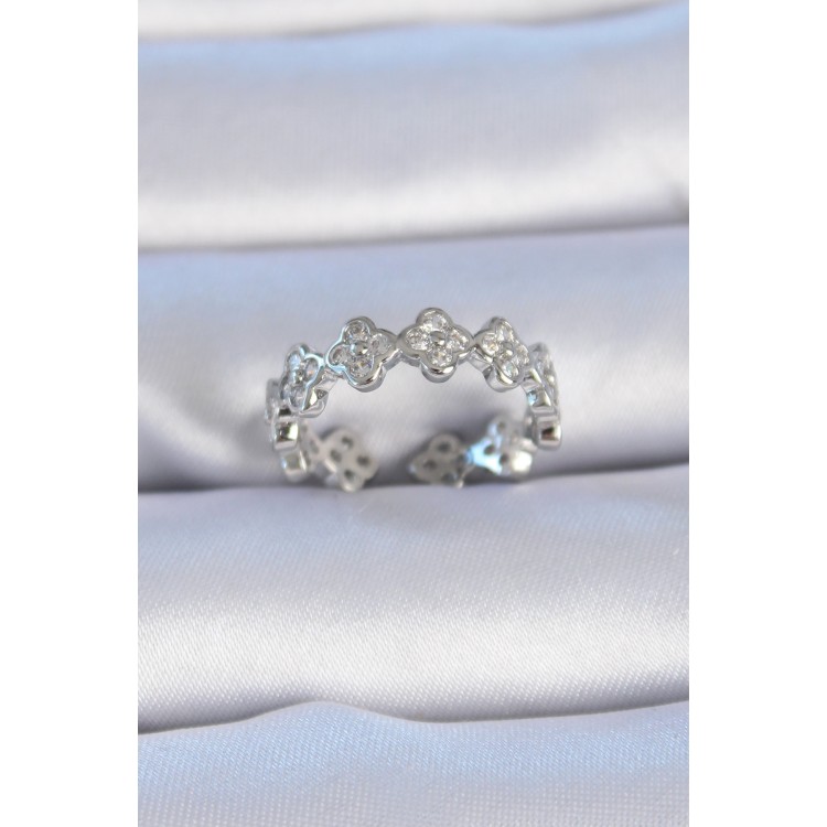 Pirinç Gümüş Renk Zirkon Taşlı Yonca Model Kadın Yüzük - TJ-BYK3305 Pirinç Gümüş Renk Zirkon Taşlı Yonca Model Kadın Yüzük - TJ-BYK3305