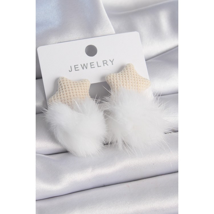 Beyaz Renk Tüylü Yıldız Ponpon Model Kadın Küpe - TJ-BKP9557 Beyaz Renk Tüylü Yıldız Ponpon Model Kadın Küpe - TJ-BKP9557