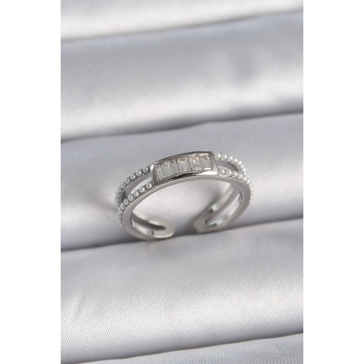 Pirinç Gümüş Renk Ayarlanabilir Sıralı İncili Zirkon Taşlı Kadın Yüzük - TJ-BYK3381 Pirinç Gümüş Renk Ayarlanabilir Sıralı İncili Zirkon Taşlı Kadın Yüzük - TJ-BYK3381