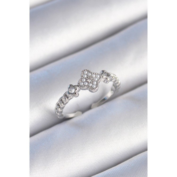 Pirinç Gümüş Renk İncili Yonca Model Zirkon Taş Detaylı Kadın Yüzük - TJ-BYK3439 Pirinç Gümüş Renk İncili Yonca Model Zirkon Taş Detaylı Kadın Yüzük - TJ-BYK3439