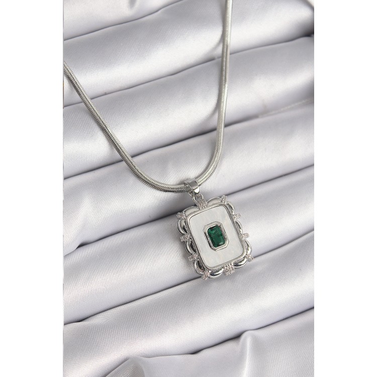 316L Çelik Gümüş Renk İtalyan Zincir Beyaz Sedefli Kare Portre Model Zümrüt Taş Detay Kadın Kolye - TJ-BKO9596 316L Çelik Gümüş Renk İtalyan Zincir Beyaz Sedefli Kare Portre Model Zümrüt Taş Detay Kadın Kolye - TJ-BKO9596