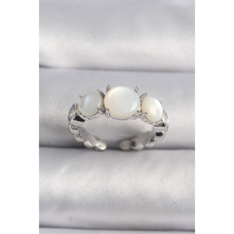 Pirinç Gümüş Renk Zirkon Taş Detaylı Beyaz Sedefli VIP Seri Kadın Yüzük - TJ-BYK3503 Pirinç Gümüş Renk Zirkon Taş Detaylı Beyaz Sedefli VIP Seri Kadın Yüzük - TJ-BYK3503