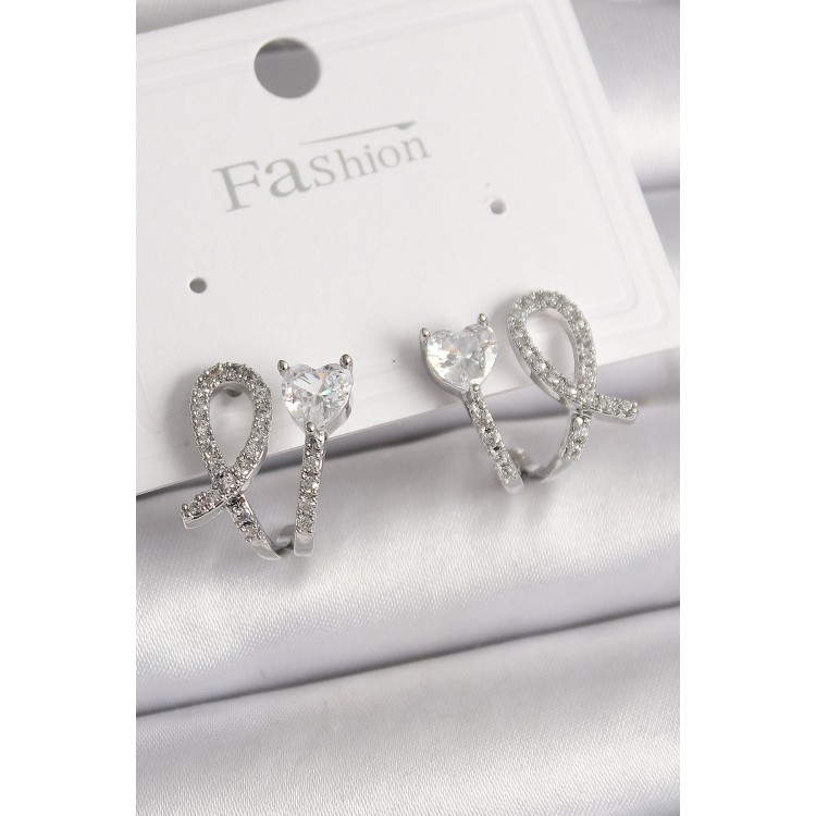 Pirinç Gümüş Renk Düğüm Model Zirkon Taşlı Kalp Detay Kadın Küpe - TJ-BKP9910 Pirinç Gümüş Renk Düğüm Model Zirkon Taşlı Kalp Detay Kadın Küpe - TJ-BKP9910