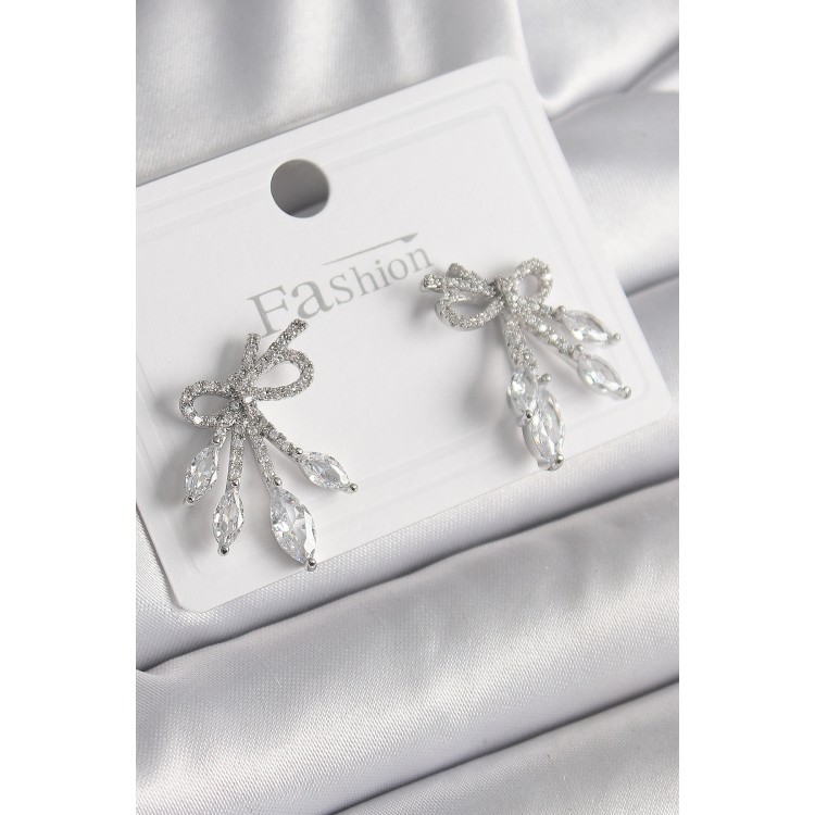 Pirinç Gümüş Renk Zirkon Taşlı Düğüm Model Damla Zirkon Taşlı Kadın Küpe - TJ-BKP9972 Pirinç Gümüş Renk Zirkon Taşlı Düğüm Model Damla Zirkon Taşlı Kadın Küpe - TJ-BKP9972