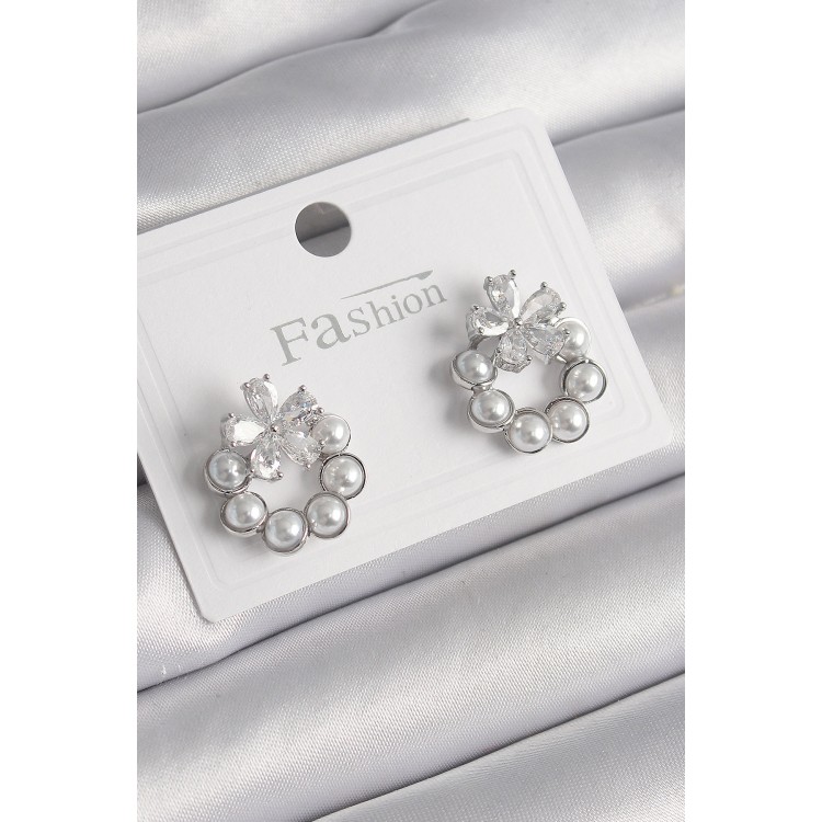 Pirinç Gümüş Renk İncili Halka Model Zirkon Taşlı Çiçek Detay Kadın Küpe - TJ-BKP9998 Pirinç Gümüş Renk İncili Halka Model Zirkon Taşlı Çiçek Detay Kadın Küpe - TJ-BKP9998