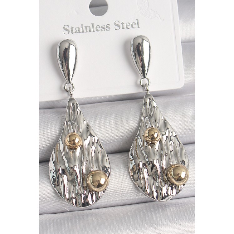 Pirinç Gümüş Renk Sallantı Damla Model Gold Topçuk Detay Kadın Küpe - TJ-BKP10088 Pirinç Gümüş Renk Sallantı Damla Model Gold Topçuk Detay Kadın Küpe - TJ-BKP10088