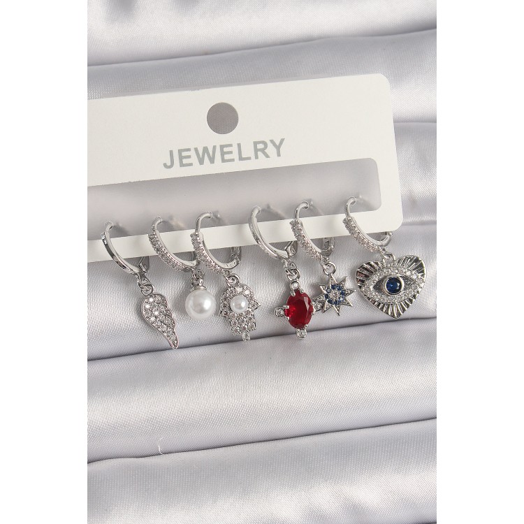 Pirinç Gümüş Renk Sallantı Zirkon Taşlı Fatma Ana El Figür Kadın Küpe Seti - TJ-BKP10117 Pirinç Gümüş Renk Sallantı Zirkon Taşlı Fatma Ana El Figür Kadın Küpe Seti - TJ-BKP10117