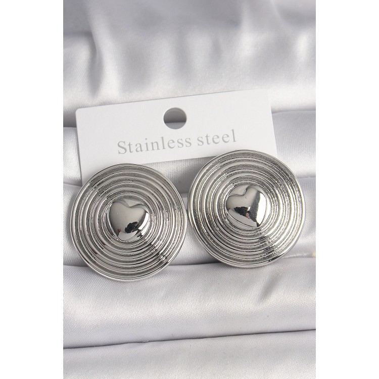 Pirinç Gümüş Renk Kalp İşlemeli Daire Plaka Model Kadın Küpe - TJ-BKP10154 Pirinç Gümüş Renk Kalp İşlemeli Daire Plaka Model Kadın Küpe - TJ-BKP10154