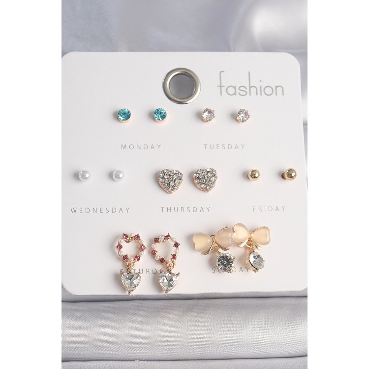 Pirinç Gold Renk Zirkon Taşlı Kalp Beyaz Mineli Fiyonk Figür 7 Çift Kadın Küpe Seti - TJ-BKP10170