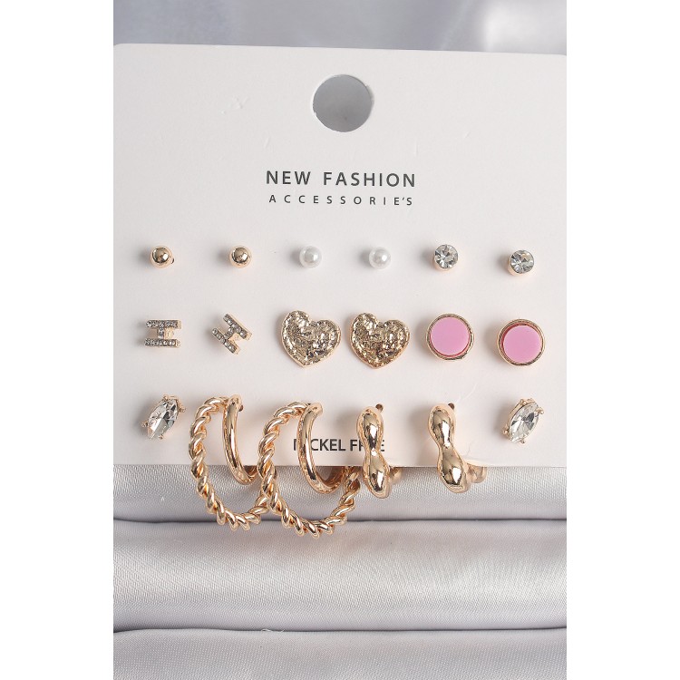 Pirinç Gold Renk Zirkon Taşlı Burug Halka Model İşlemeli Kalp Detay 9 Çift Kadın Küpe Seti - TJ-BKP10175 Pirinç Gold Renk Zirkon Taşlı Burug Halka Model İşlemeli Kalp Detay 9 Çift Kadın Küpe Seti - TJ-BKP10175