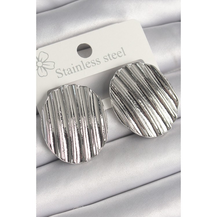 Pirinç Gümüş Renk Sallantı İşlemeli Daire Plaka Model Kadın Küpe - TJ-BKP10229 Pirinç Gümüş Renk Sallantı İşlemeli Daire Plaka Model Kadın Küpe - TJ-BKP10229