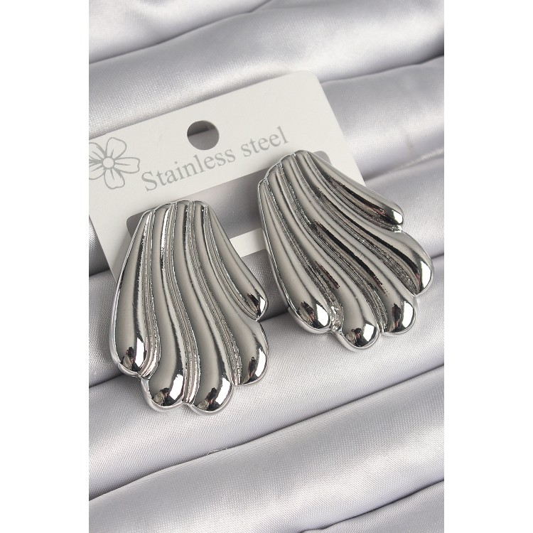 Pirinç Gümüş Renk İşlemeli İstiridye Model Kadın Küpe - TJ-BKP10231 Pirinç Gümüş Renk İşlemeli İstiridye Model Kadın Küpe - TJ-BKP10231