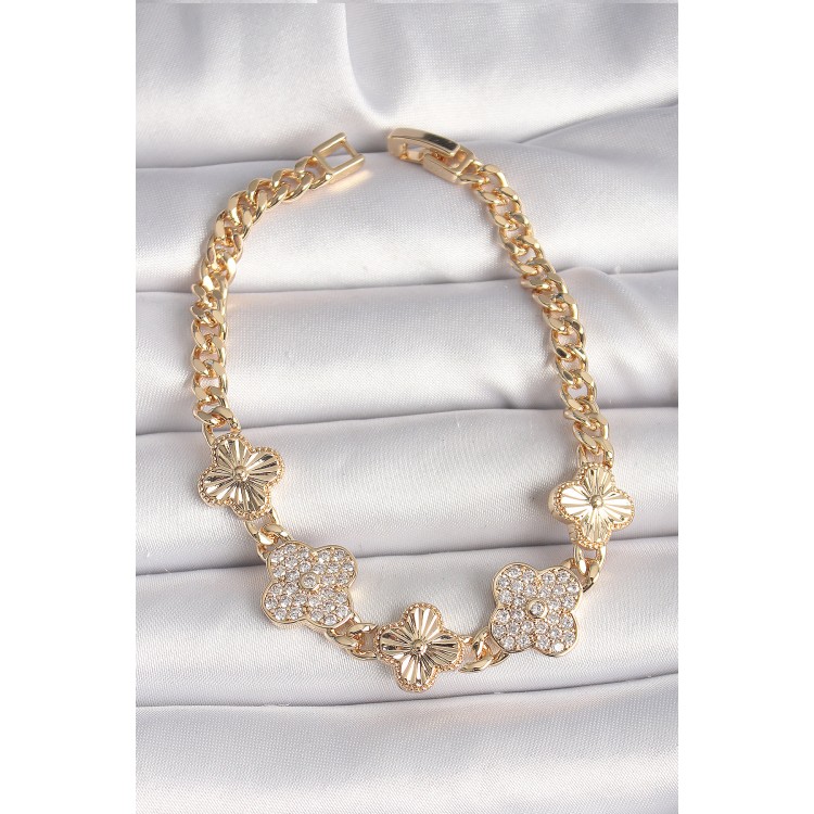 Pirinç Gold Renk Zirkon Taşlı Yonca Model Kadın Bileklik - TJ-BB6836 Pirinç Gold Renk Zirkon Taşlı Yonca Model Kadın Bileklik - TJ-BB6836