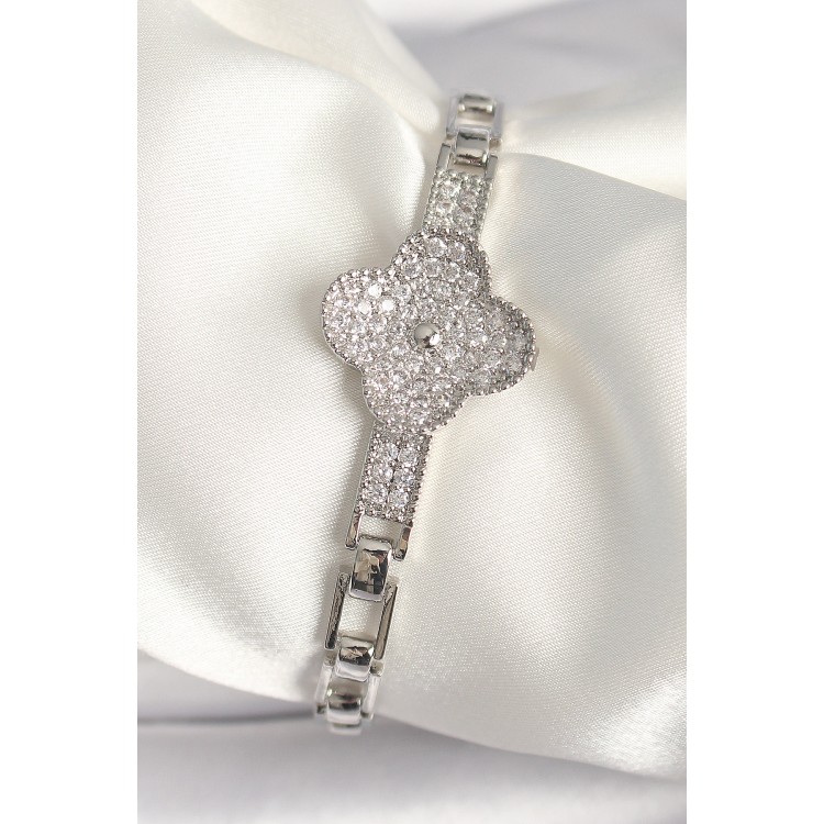 Pirinç Gümüş Renk Zirkon Taşlı Yonca Model Kadın Bileklik - TJ-BB6845 Pirinç Gümüş Renk Zirkon Taşlı Yonca Model Kadın Bileklik - TJ-BB6845