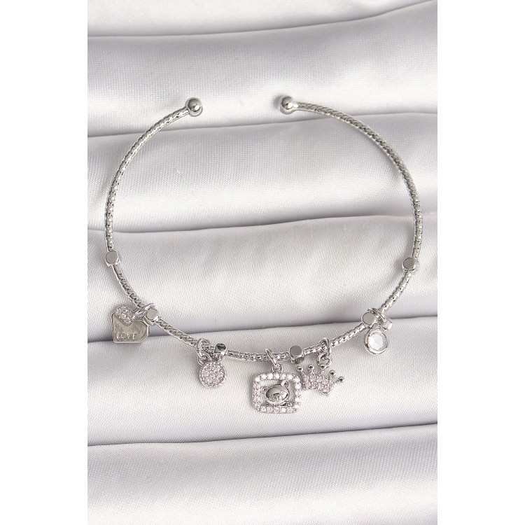 Pirinç Gümüş Renk Sallantı Zirkon Taşlı Ayıcık Figür Taç Detay Charm Kadın Bileklik - TJ-BB6907 Pirinç Gümüş Renk Sallantı Zirkon Taşlı Ayıcık Figür Taç Detay Charm Kadın Bileklik - TJ-BB6907